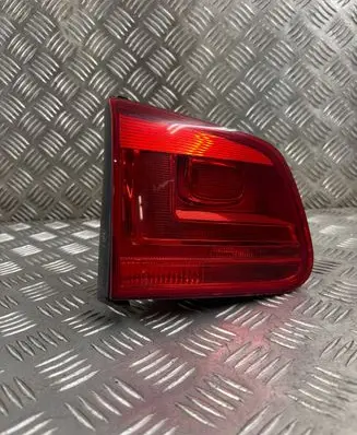 Volkswagen Tiguan Tailgate rear/tail lights 5N0945309