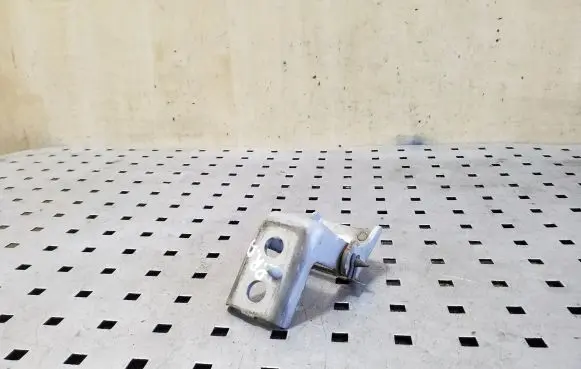 Peugeot 308 Front door lower hinge 