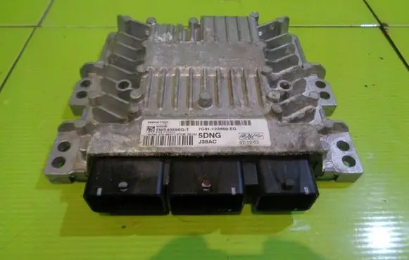 Ford Mondeo MK IV Engine control unit/module 7G9112A650 SIEMENS