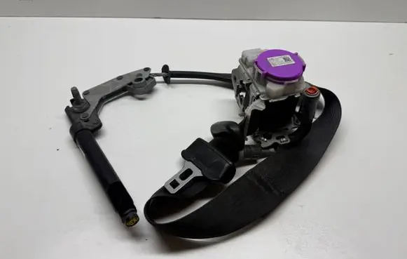 Ford Mustang VI Front seatbelt FR3B63612D65 2477550