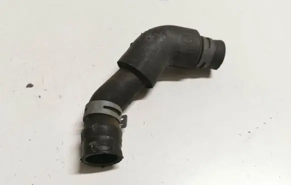 Mercedes-Benz B W245 Engine coolant pipe/hose A6400100982