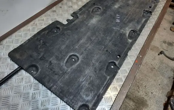 Audi A8 S8 D4 4H Center/middle under tray cover 4H0825205
