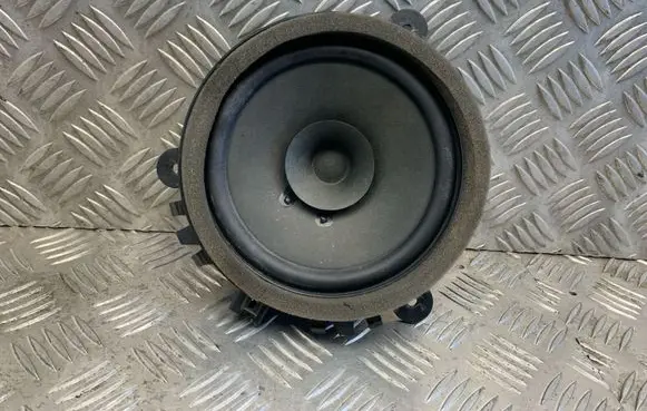 Volvo V50 Front door speaker 30657444