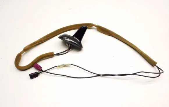 Mercedes-Benz E C207 W207 Aerial GPS antenna A2078201075