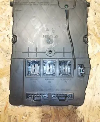 Renault Scenic II - Grand scenic II Comfort/convenience module 8200309690 S118400220D