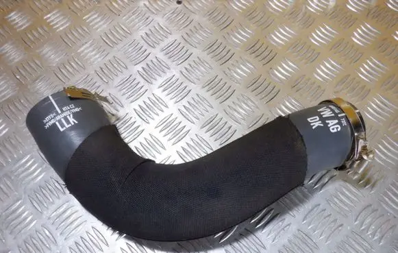 Audi Q7 4M Intercooler hose/pipe 4M0145737C