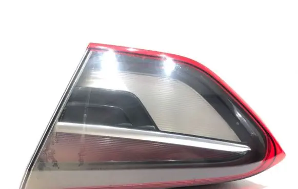 Opel Crossland X Rear/tail lights 39137524