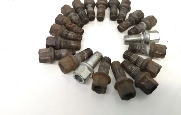 Audi A6 S6 C5 4B Nuts/bolts 