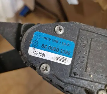 Renault Laguna II Accelerator throttle pedal 8200003392 6PV00811901