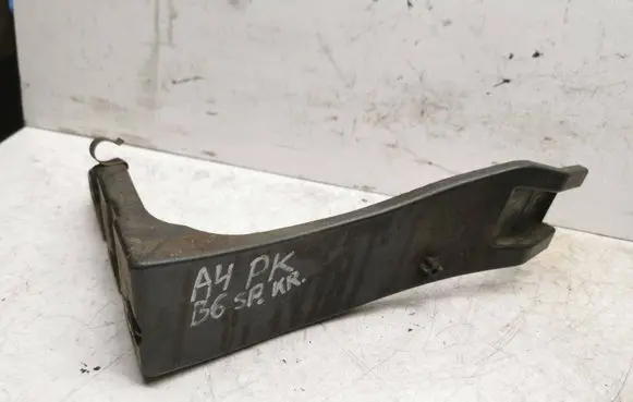 Audi A4 S4 B6 8E 8H Front bumper mounting bracket 8e0821137b