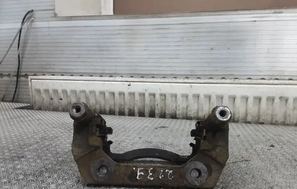 Mercedes-Benz B W245 Front Brake Caliper Pad/Carrier 