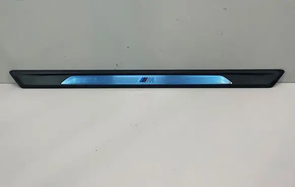BMW 2 F22 F23 Front sill trim cover 8060730