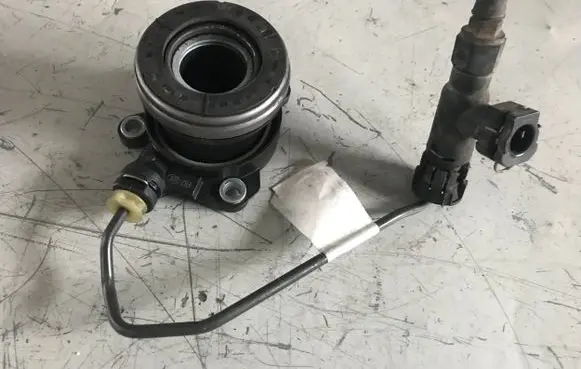 Opel Zafira B Clutch master cylinder 
