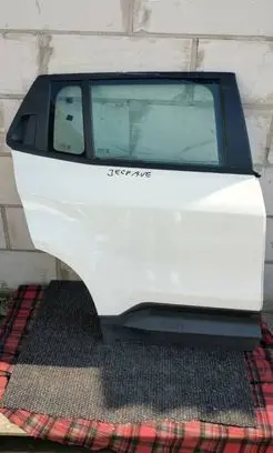 Jeep Avenger Rear door