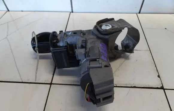 Ford Fiesta Ignition lock 8A6T-15607-AB