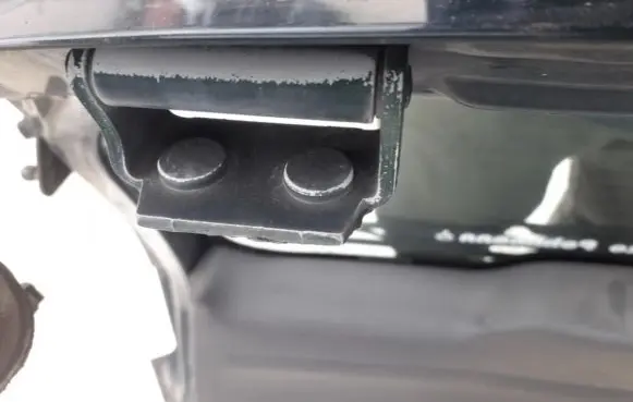 Mitsubishi Space Star Tailgate/trunk/boot hinge