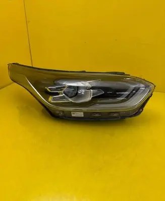 KIA Ceed Headlight/headlamp 92102J7100