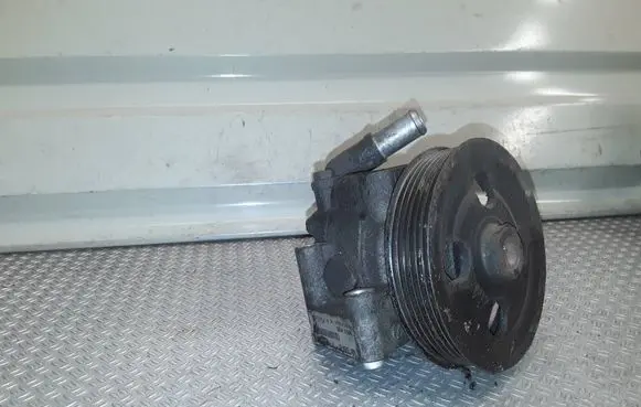 Ford Mondeo MK IV Power steering pump 6G913A696CD