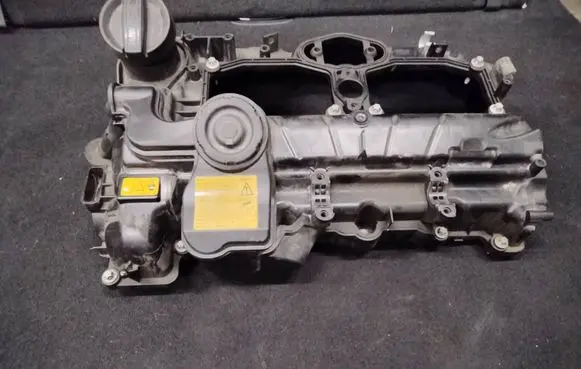 BMW 3 F30 F35 F31 Rocker cam cover 7588412 7633630 15265812