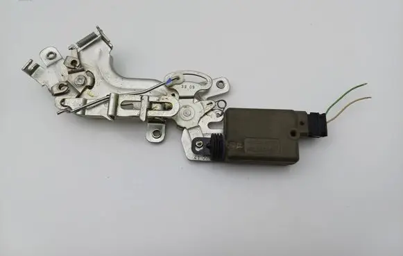 Dacia Logan I Central locking motor 431412D
