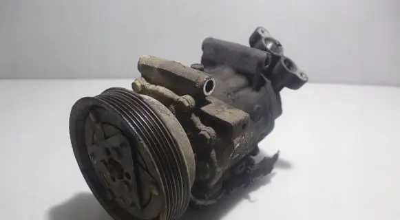 Renault Kangoo II Air conditioning (A/C) compressor (pump)
