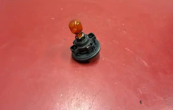 BMW X3 G01 Headlight/headlamp bulb 1300610092 9905468 07119905468