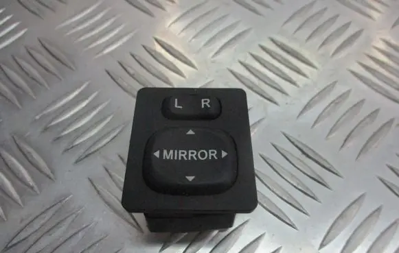 Toyota Corolla Verso E121 Wing mirror switch