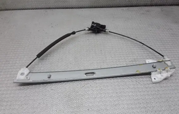 Mazda 5 Front window lifting mechanism without motor