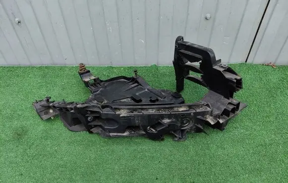 Audi Q5 SQ5 8R Headlight/headlamp mounting bracket 8R0805608B 8R0941454A