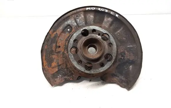Rear wheel hub