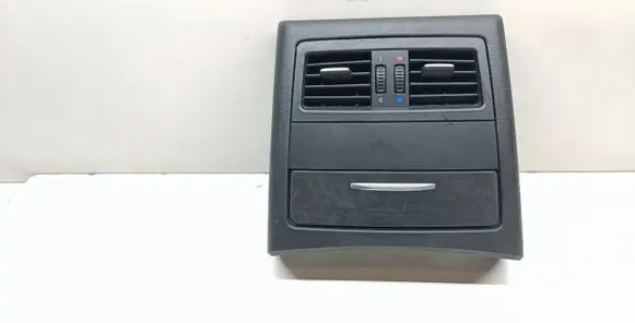 Rear air vent grill