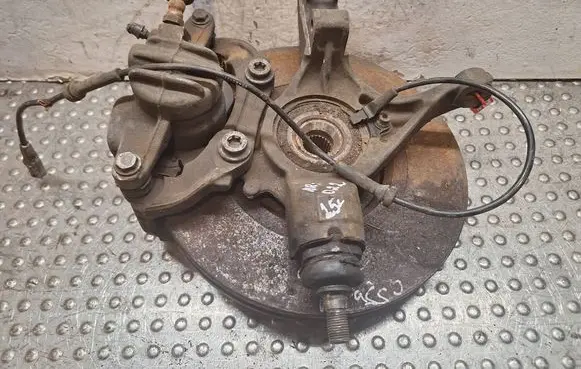 Citroen C4 I Front wheel hub spindle knuckle S17986022 364766