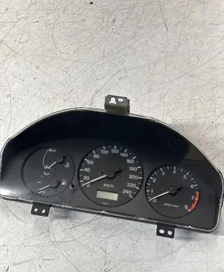 Mazda 626 Speedometer (instrument cluster)