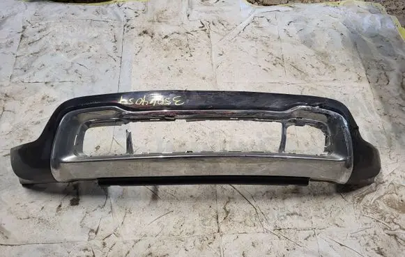 Jeep Grand Cherokee Front bumper