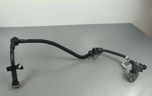 Coolant pipe/hose