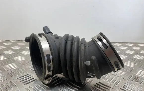 Ford Focus Air intake hose/pipe BV619C623AD