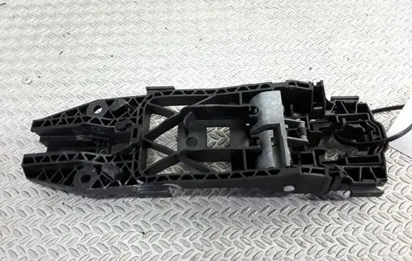 Volkswagen Jetta VI Front door exterior handle/bracket 5N0837885H 5N0839885H