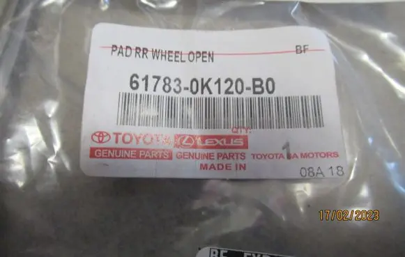 Toyota Hilux (AN10, AN20, AN30) Rear fender molding trim 617830K120B0