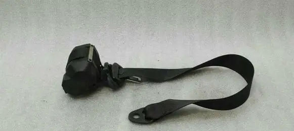 Porsche Boxster 986 Front seatbelt 98680303402