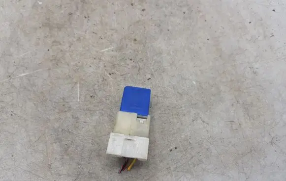 Nissan X-Trail T30 Other relay 2523079915