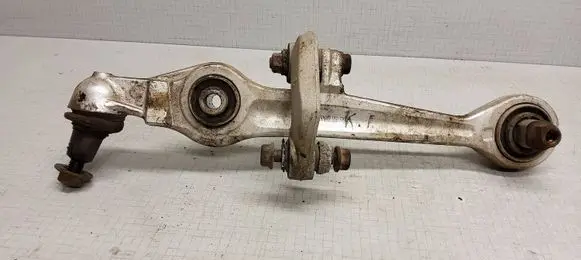 Volkswagen PASSAT B5 Front lower control arm/wishbone