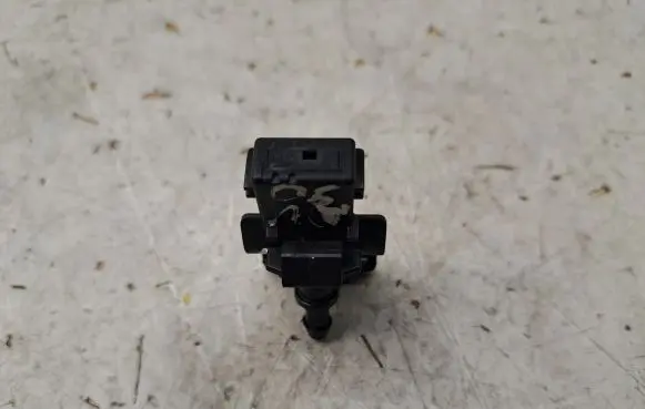 Toyota Avensis T270 Windshield washer spray nozzle 8538130150