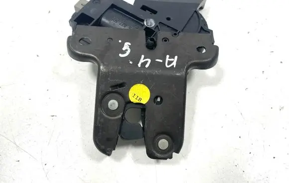 Audi A4 S4 B7 8E 8H Tailgate/trunk/boot lock/catch/latch 4F5827505C