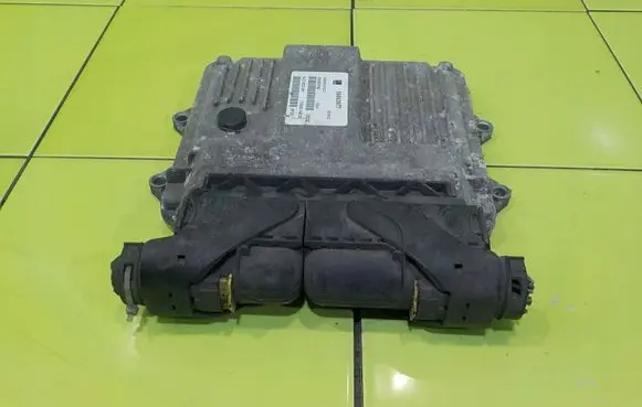 Opel Agila B Engine control unit/module 55563977