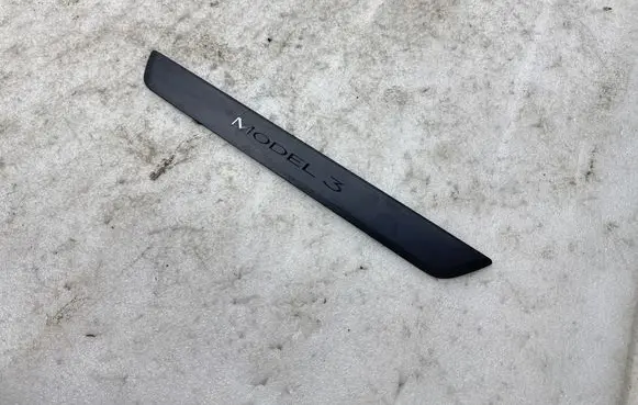 Tesla Model 3 Front sill trim cover 150476300C