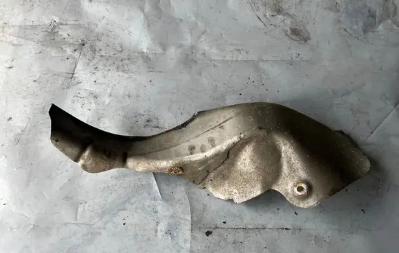 Chrysler Grand Voyager V Exhaust heat shield