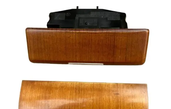 Land Rover Discovery 4 - LR4 Car ashtray AH2204812A AH22044P02A