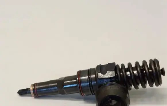 Audi A4 S4 B6 8E 8H Fuel injector 038130073AR