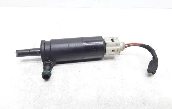 Mercedes-Benz E W212 Headlight washer pump 2108691221