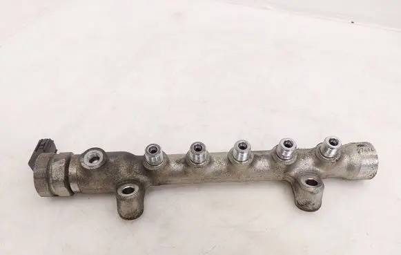 Fuel main line pipe